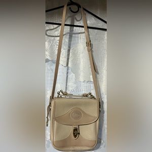 Vintage Dooney Bourke crossbody/handbag